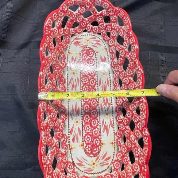 TEMPTATIONS OVENWARE By‎ TARA OLD WORLD RED LATTICE CERAMIC BREAD BASKET - Picture 7 of 8